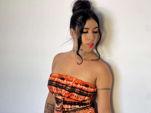 Chanelly - Live porn &amp; sex cam - 23945525