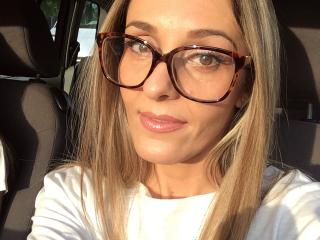 CharmVivianne - Live cam sex with this fit constitution Attractive woman 