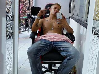 BrianCruz - Sexe cam en vivo - 23947345