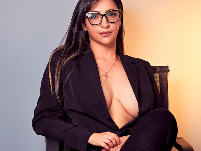CarolinaaGrey - Live sex cam - 23952385