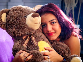 LucileFoster - Live sex cam - 23956521