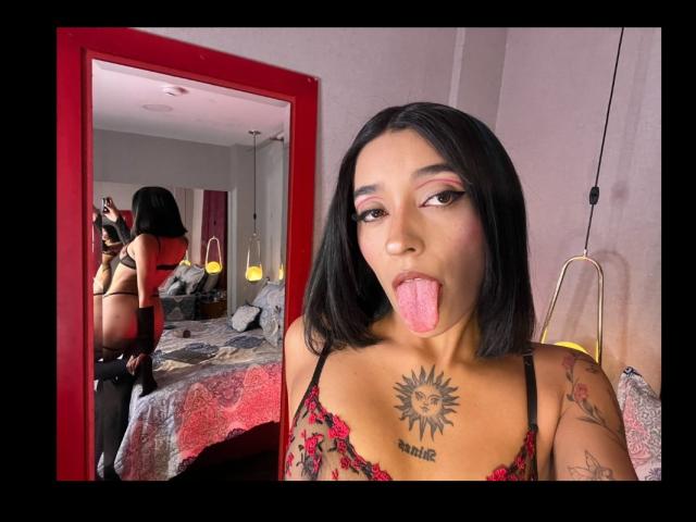 SalomeMille - Live sex cam - 23959613