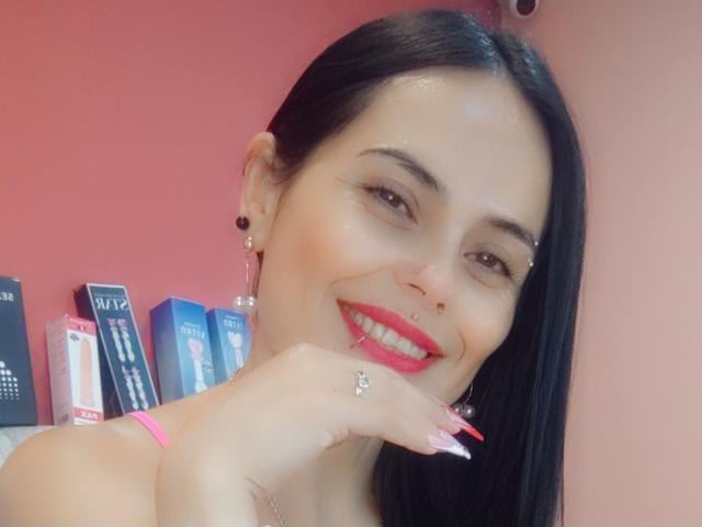 CharlotteCrofort - Live sex cam - 23970469