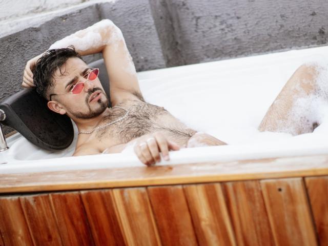 NoahBrown - Live sex cam - 23972953