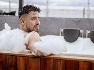 NoahBrown - Live sex cam - 23973041