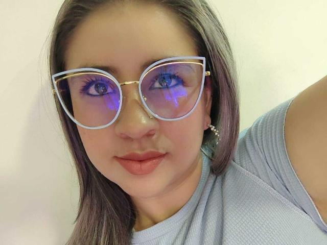 MelindaBoobs - Live sex cam - 23974165