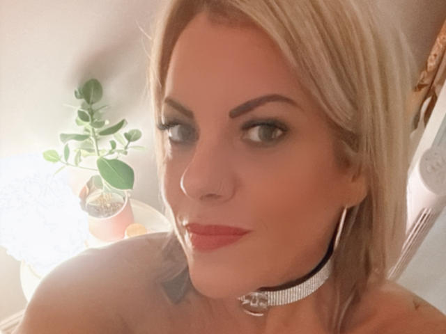 Poppy69 - Live porn &amp; sex cam - 23974749