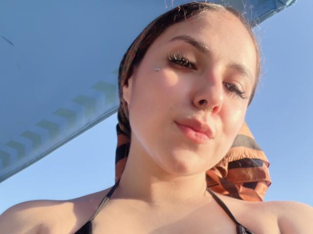 AmberlStha - Live Sex Cam - 23977729