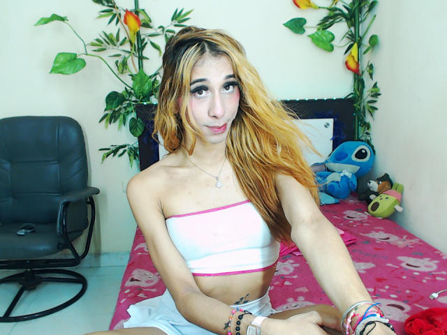 DanielaHottTs - Sexe cam en vivo - 23980149