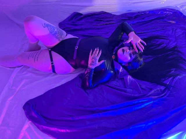 EimyHarrison - Live porn &amp; sex cam - 23981697