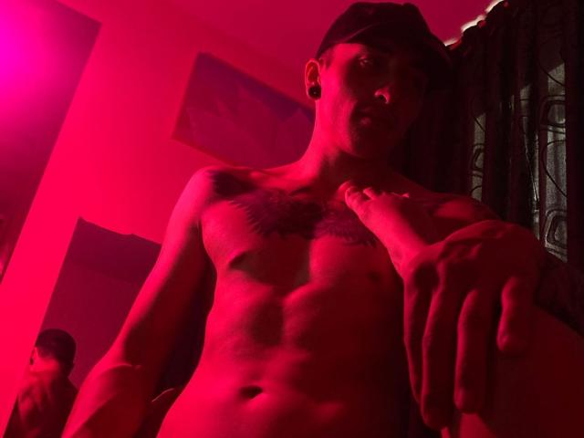 KimnDonova - Live Sex Cam - 23981745