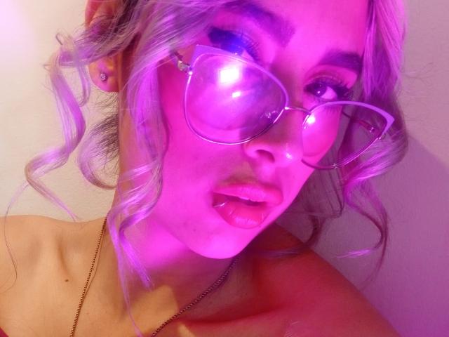 LunaMjs - Live Sex Cam - 23982065