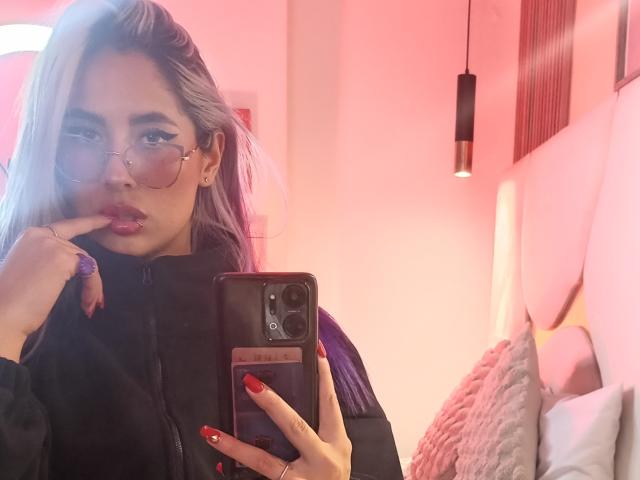 LunaMjs - Live Sex Cam - 23982097