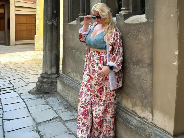 SiennaXFlame - Live Sex Cam - 23985669