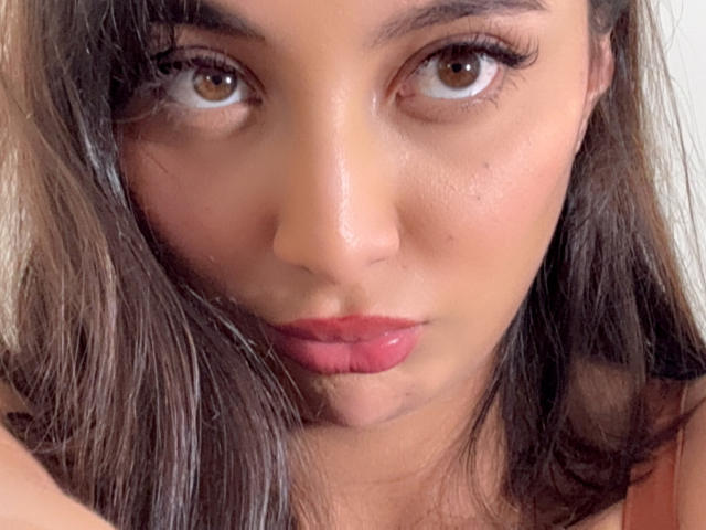 DianaFernandezz - Live Sex Cam - 23986021