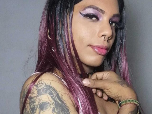 MarcelineDarketa - Live Sex Cam - 23989497