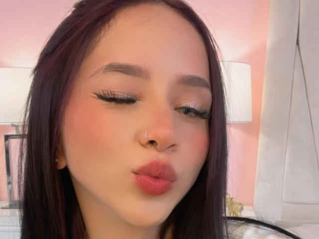 KloeThompson - Live sex cam - 23992205