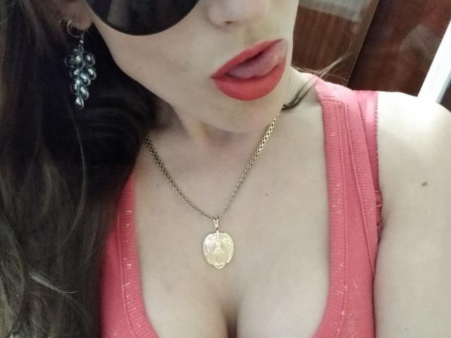 BellaJulls - сексуальная веб-камера в реальном времени - 23994597