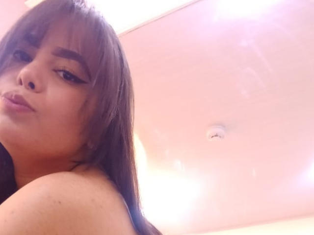 BrianaRogers - Live sex cam - 23997329