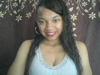 NaomiSunny - Live sex cam - 23999485