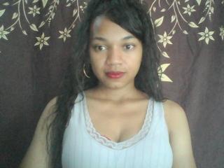 NaomiSunny - Live sex cam - 23999493