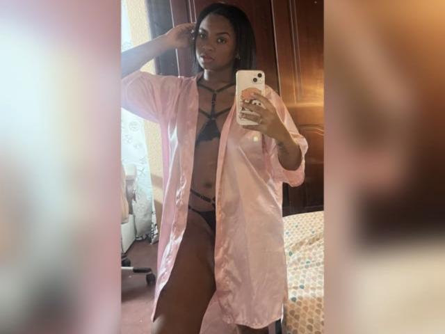 TiffanySammy - Sexe cam en vivo - 24002437