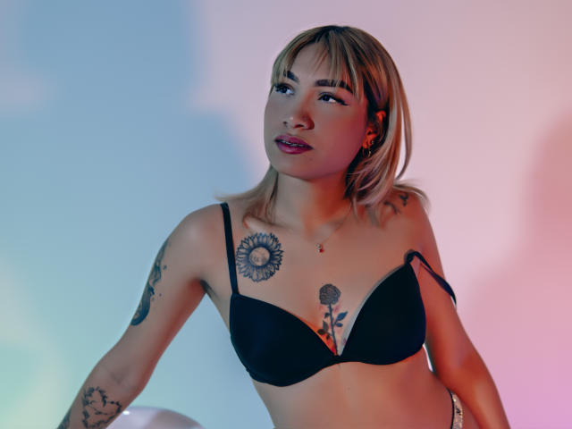 AnneGela - Sexe cam en vivo - 24007297
