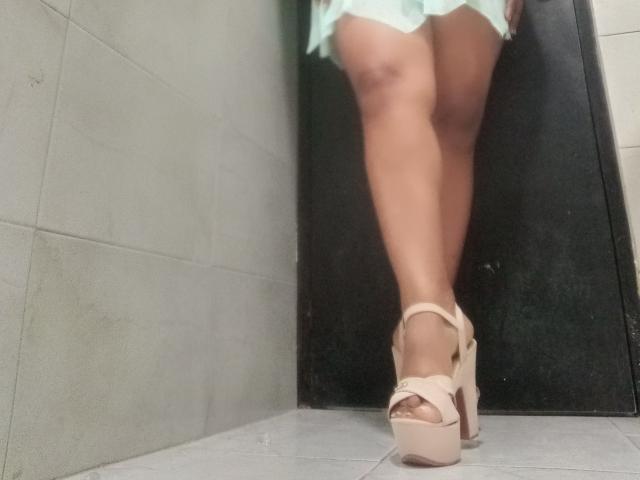 IvanaLareal - Sexe cam en vivo - 24007321