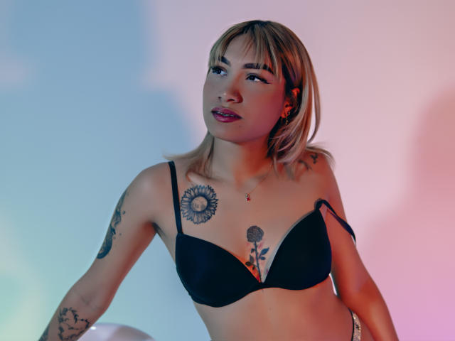 AnneGela - Sexe cam en vivo - 24007685