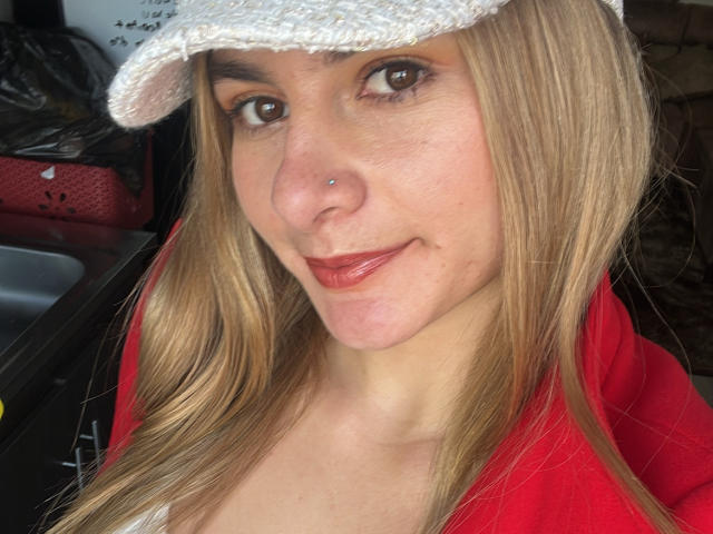 AtheneaRossi - Live sex cam - 24008905