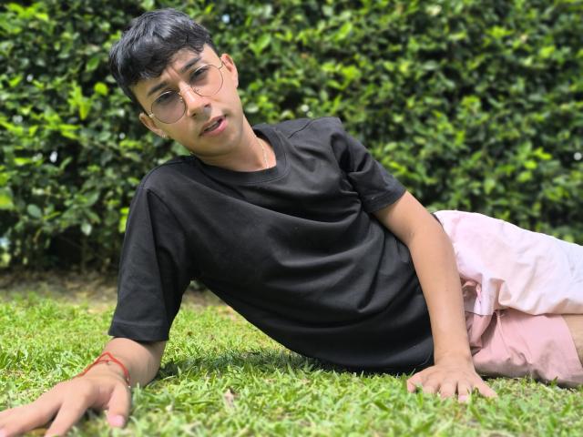 OliverHot69 - Live porn &amp; sex cam - 24011557