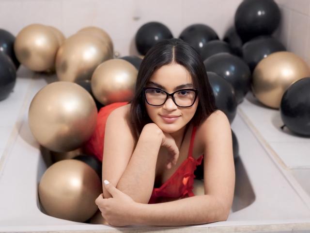 MiiaPalmer - Sexe cam en vivo - 24012885