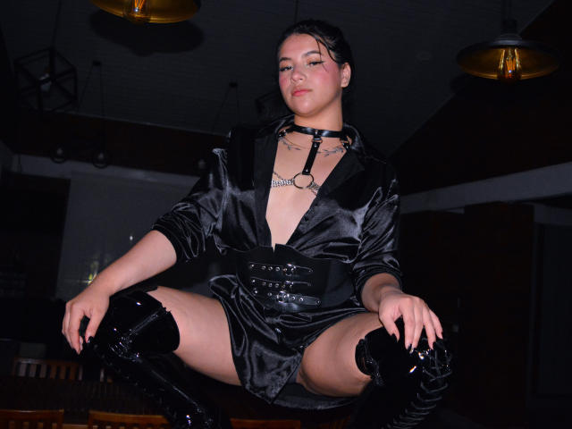 NamyTyniSla - Live Sex Cam - 24013021