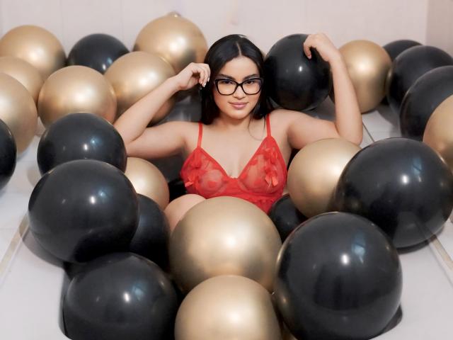 MiiaPalmer - Live sex cam - 24013353