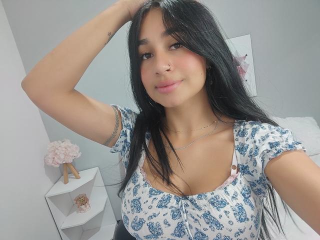 XCandyAlejaX - Live sex cam - 24022685