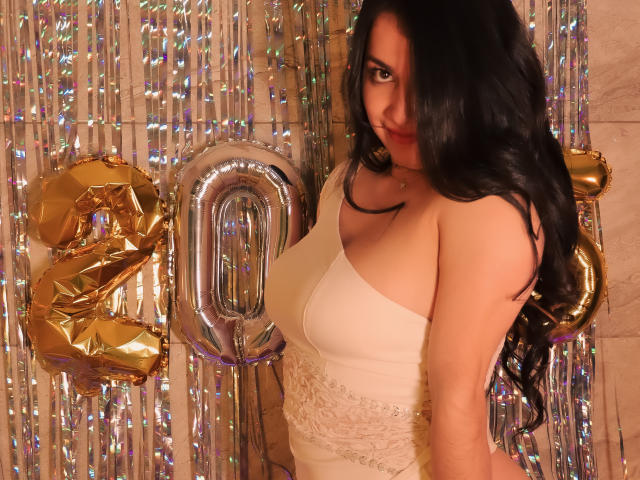 KimKolly - Live sex cam - 24023385