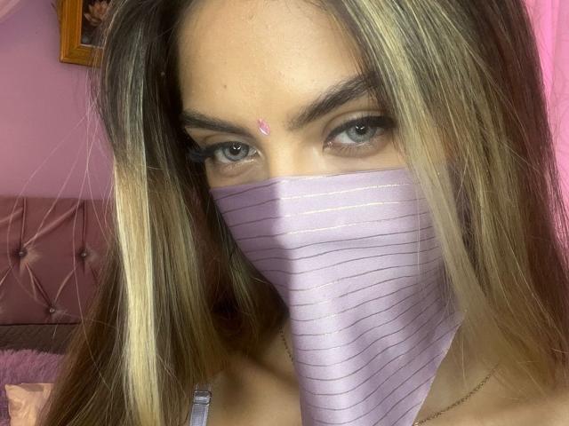 DalilaAlii - Sexe cam en vivo - 24024145