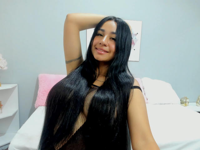 XCandyAlejaX - Live Sex Cam - 24024337