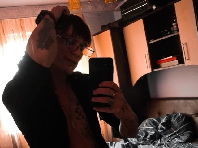 MassimoMillen - Sexe cam en vivo - 24027205