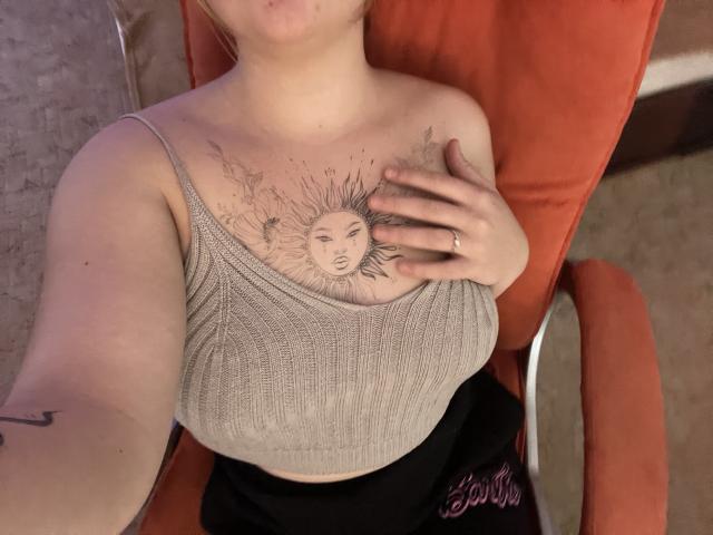 DiLaria - Live sex cam - 24029749