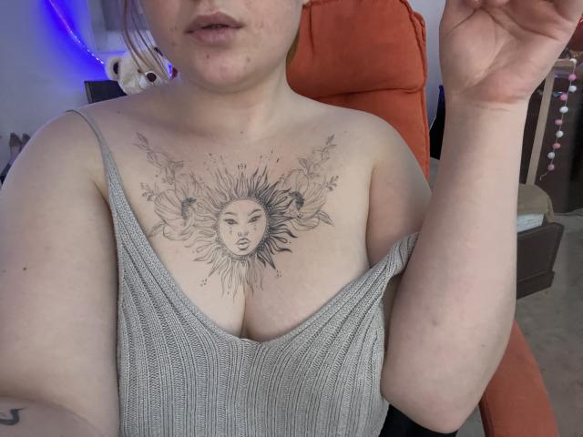 DiLaria - Live Sex Cam - 24029789