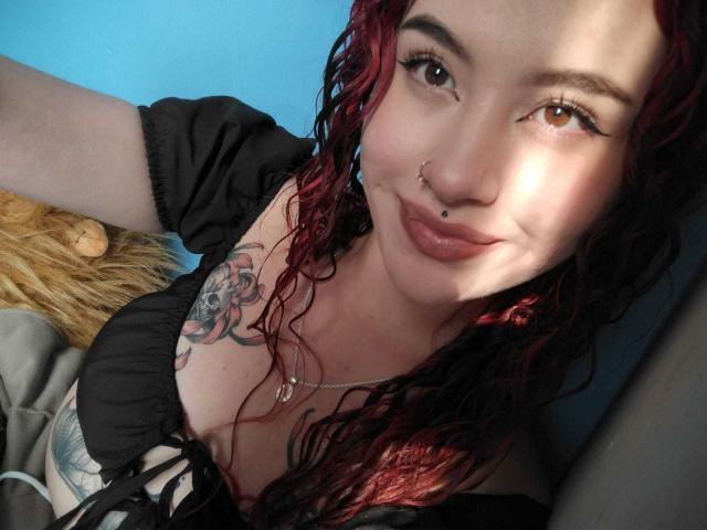 ZoeHuntt - Live Sex Cam - 24030785