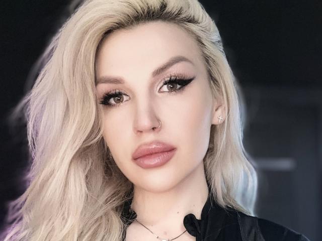 JulietFame - Live sex cam - 24032133
