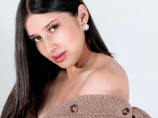 EmmaLombardi - Live porn &amp; sex cam - 24032249