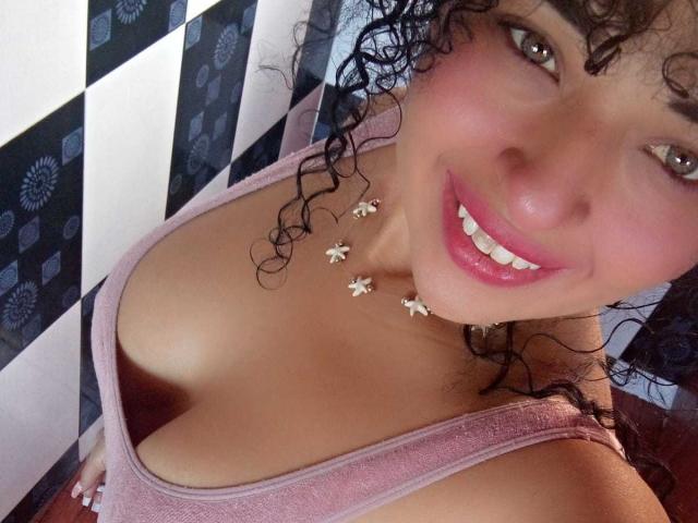 SofiaCowperX - Live porn &amp; sex cam - 24033513