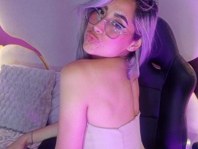 LunaMjs - Live Sex Cam - 24041761