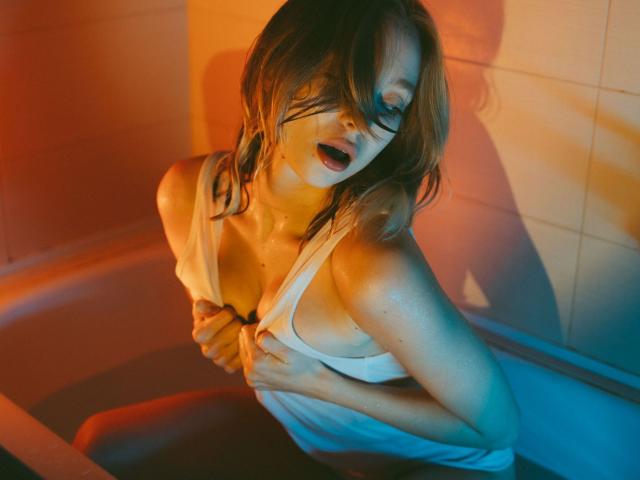 LisaMetalHoney - Live sex cam - 24044433