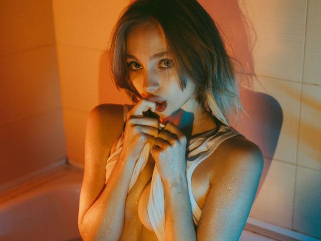 LisaMetalHoney - Live sexe cam - 24044441