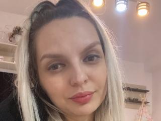 DouceAmelia - Live porn &amp; sex cam - 24045117