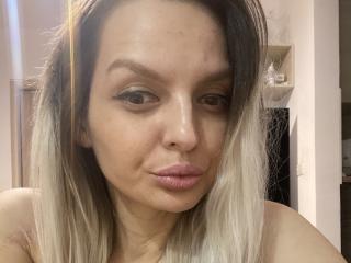 DouceAmelia - Live sexe cam - 24045149